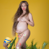Beyoncé, enceinte de jumeaux, prenant la pose en petite tenue (photo publiée sur son site internet officiel le 2 février 2017).