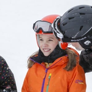 La princesse Leonor, l'infante Sofia et le roi Felipe VI - Le couple royal espagnol et leurs filles font du ski dans la station d'Astun, Huesca, le 5 février 2017.  King and Queen of Spain with their daughters skiing in Astun, Huesca, on Sunday 5th February, 2017.05/02/2017 - Huesca