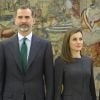 Le roi Felipe VI et la reine Letizia d'Espagne en audience avec les membres de la commission islamique au palais Zarzuela à Madrid le 2 février 2017