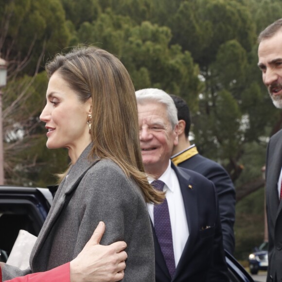 Le roi Felipe VI et la reine Letizia d'Espagne ont reçu le président de l'Allemagne Joachim Grauck et sa compagne Daniela Schadt, au palais de la Zarzuela à Madrid, le 01 février 2017.