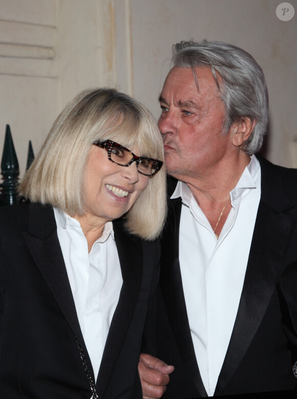 Archive - Alain Delon et Mireille Darc lors du gala de l'IFRAD à Paris, France, le 18 Septembre 2013.