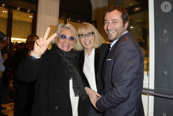 Véronique de Villèle, Mireille Darc et Bernard Montiel - Vernissage de l'exposition des photographies de Mireille Darc chez Artcurial à Paris le 21 janvier 2016.