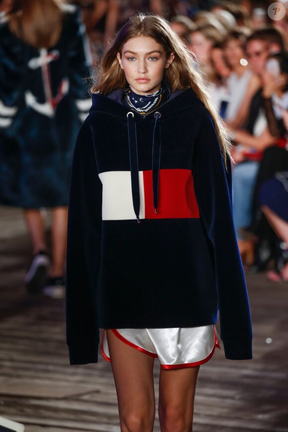 Gigi Hadid au Défilé de mode prêt-à-porter printemps-été 2016/2017 "Tommy Hilfiger" lors de la fashion week de New York. Le 10 septembre 2016