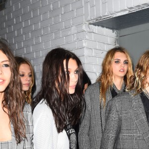 Bella Hadid, Kendall Jenner, Hanne Gaby Odiele, Anna Ewers et les mannequins du défilé Alexander Wang à New York. Le 11 février 2017.