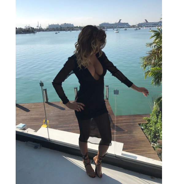 Sarah Lopez (Les Anges 9) à Miami le 13 février 2017.