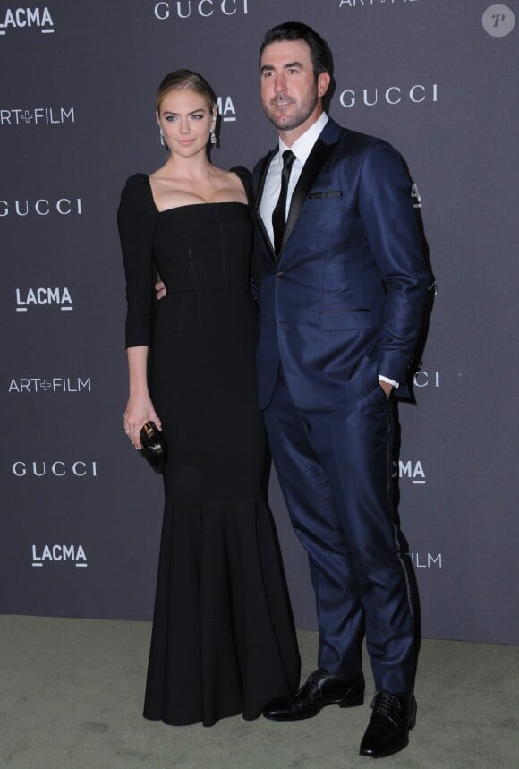 Kate Upton et son fiancé Justin Verlander au gala LACMA Art + Film à Los Angeles, le 29 octobre 2016 © Birdie Thompson/AdMedia via Zuma/Bestimage