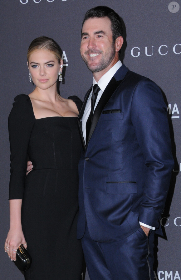 Kate Upton et son fiancé Justin Verlander au gala LACMA Art + Film à Los Angeles, le 29 octobre 2016 © Birdie Thompson/AdMedia via Zuma/Bestimage