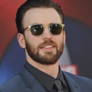 Chris Evans à la première de Captain America: Civil War au théâtre El Capitan à Hollywood, le 12 avril 2016