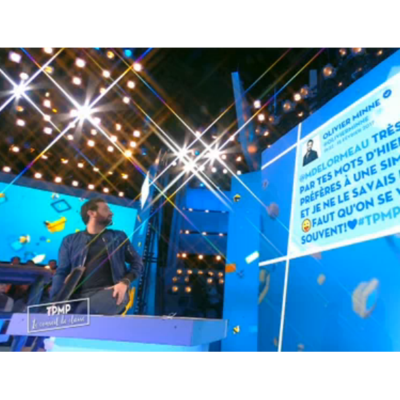 Cyril Hanouna et le tweet d'Olivier Minne dans "Touche pas à mon poste" (C8), le 15 février 2017.