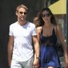 Jenson Button se promène main dans la main avec sa petite amie Brittny Ward enceinte à Beverly Hills, le 2 aout 2016.
