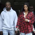 Kim Kardashian et Kanye West retrouvent Kourtney Kardashian pour déjeuner à Calabasas, le 18 janvier 2017
