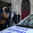 La Police Technique et Scientifique quitte l'hôtel résidence ou Kim Kardashian a été attaquée par des assaillants armés déguisés en policiers à 2h40 du matin à Paris le 3 octobre 2016.