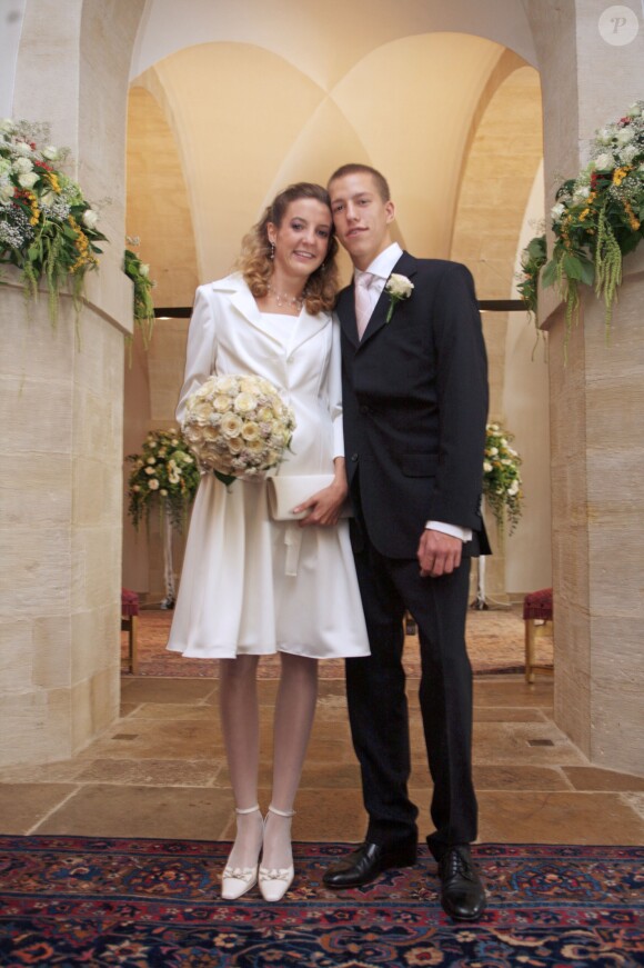 La princesse Tessy (née Antony) et le prince Louis de Luxembourg lors de leur mariage en l'église de Gildorf le 29 septembre 2016. Louis et Tessy ont annoncé en janvier 2017 leur divorce, prononcé moins d'un mois après à Londres.