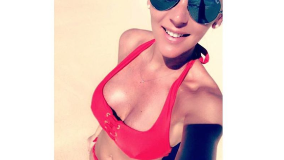 Amélie Neten, divine en bikini à Cancún, déclare sa flamme à son compagnon
