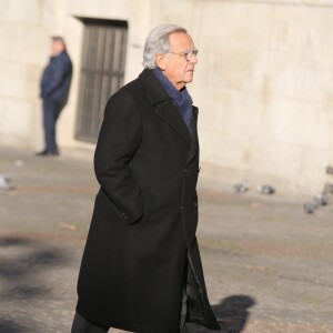 Bernard Pivot - Arrivées aux obsèques de Claude Imbert en l'église Saint-Sulpice à Paris, le 29 novembre 2016.