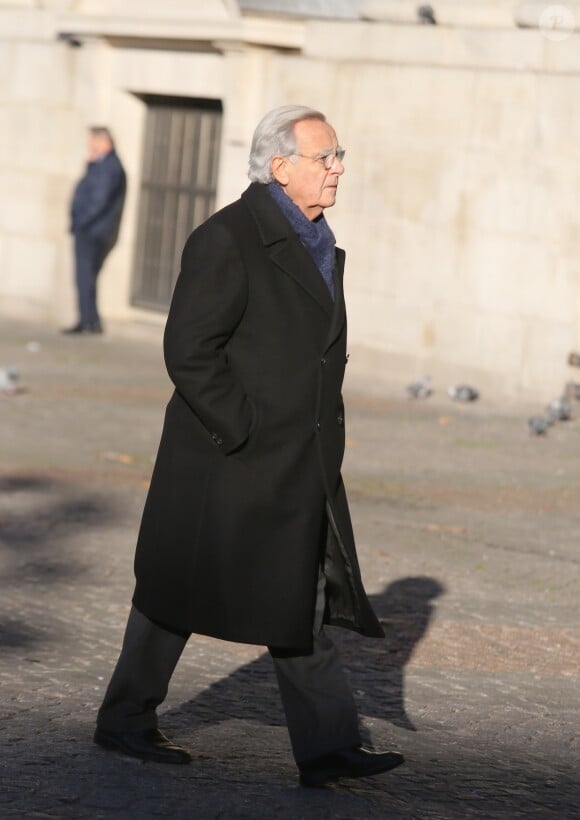 Bernard Pivot - Arrivées aux obsèques de Claude Imbert en l'église Saint-Sulpice à Paris, le 29 novembre 2016.