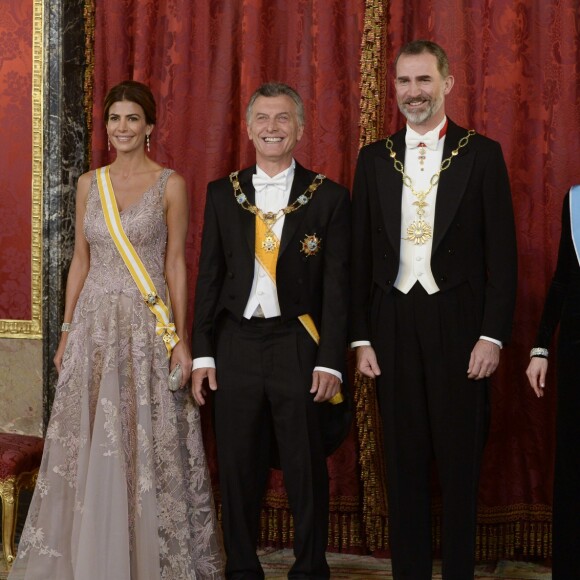 Le roi Felipe VI et la reine Letizia d'Espagne organisaient au palais royal à Madrid, le 22 février 2017, un dîner d'Etat en l'honneur du président argentin Mauricio Macri et sa femme Juliana Awada en visite officielle à Madrid.