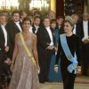 Letizia d'Espagne, portant pour la première fois le diadème Fleur de Lys, et Juliana Awada, épouse du président argentin Mauricio Macri, lors du dîner officiel organisé en l'honneur de la visite d'Etat du couple présidentiel argentin, le 22 février 2017 au palais royal à Madrid.