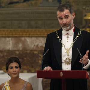 Le roi Felipe VI et la reine Letizia d'Espagne organisaient au palais royal à Madrid, le 22 février 2017, un dîner d'Etat en l'honneur du président argentin Mauricio Macri et sa femme Juliana Awada en visite officielle à Madrid.