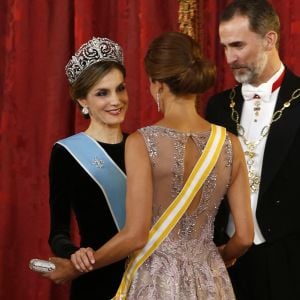Le roi Felipe VI et la reine Letizia d'Espagne organisaient au palais royal à Madrid, le 22 février 2017, un dîner d'Etat en l'honneur du président argentin Mauricio Macri et sa femme Juliana Awada en visite officielle à Madrid.
