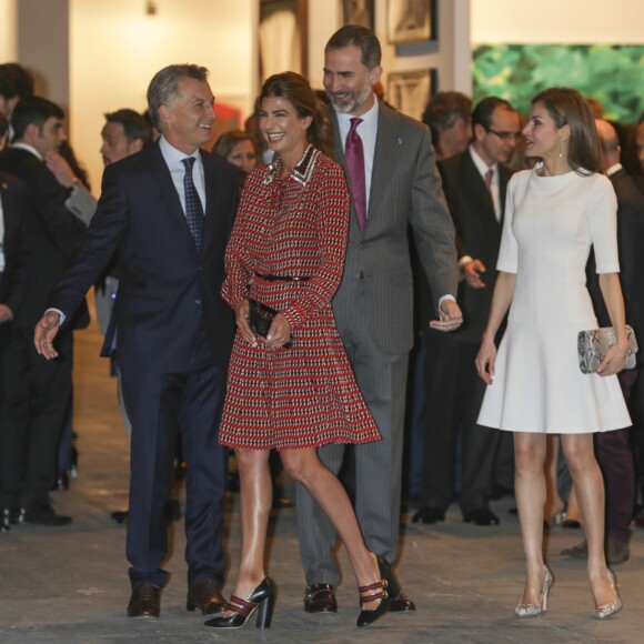 Le roi Felipe VI et la reine Letizia d'Espagne inauguraient avec le président argentin Mauricio Macri et son épouse Juliana Awada le Salon d'art contemporain ARCOMadrid le 23 février 2017.