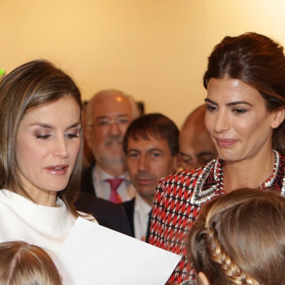 Le roi Felipe VI et la reine Letizia d'Espagne inauguraient avec le président argentin Mauricio Macri et son épouse Juliana Awada le Salon d'art contemporain ARCOMadrid le 23 février 2017.