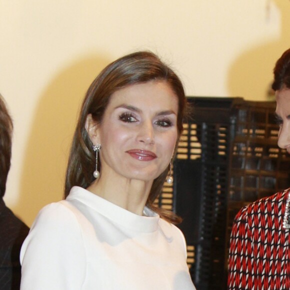 Le roi Felipe VI et la reine Letizia d'Espagne inauguraient avec le président argentin Mauricio Macri et son épouse Juliana Awada le Salon d'art contemporain ARCOMadrid le 23 février 2017.