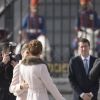 La reine Letizia d'Espagne et Juliana Awada lors de la cérémonie de bienvenue pour le président argentin Mauricio Macri et son épouse en visite officielle, le 22 février 2017 dans la cour de l'arsenal du palais royal, à Madrid.