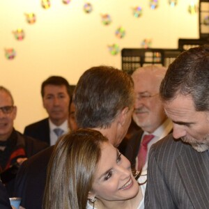 Le roi Felipe VI et la reine Letizia d'Espagne inauguraient avec le président argentin Mauricio Macri et son épouse Juliana Awada le Salon d'art contemporain ARCOMadrid le 23 février 2017.