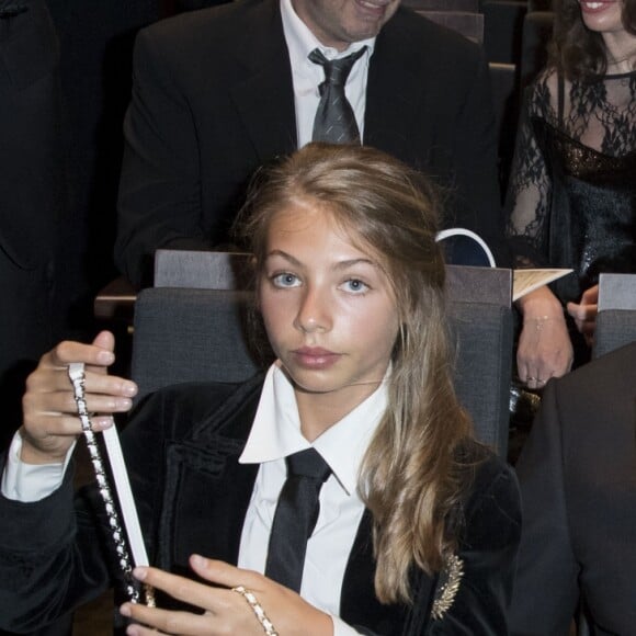 Stella Belmondo et son père Jean-Paul Belmondo (Smoking Dior, chaussures Carvil) - 42e cérémonie des César à la salle Pleyel à Paris le 24 février 2017. © Olivier Borde / Dominique Jacovides / Bestimage