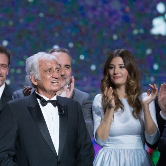 Claude Brasseur, Jean-Paul Rouve, Jean-Paul Belmondo (Smoking Dior, chaussures Carvil) , Alice Pol, Guillaume Gallienne , Françoise Fabian - 42e cérémonie des César à la salle Pleyel à Paris le 24 février 2017. © Olivier Borde / Dominique Jacovides / Bestimage