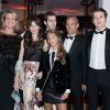 Paul Belmondo et sa famille sur le tapis rouge des César 2017.