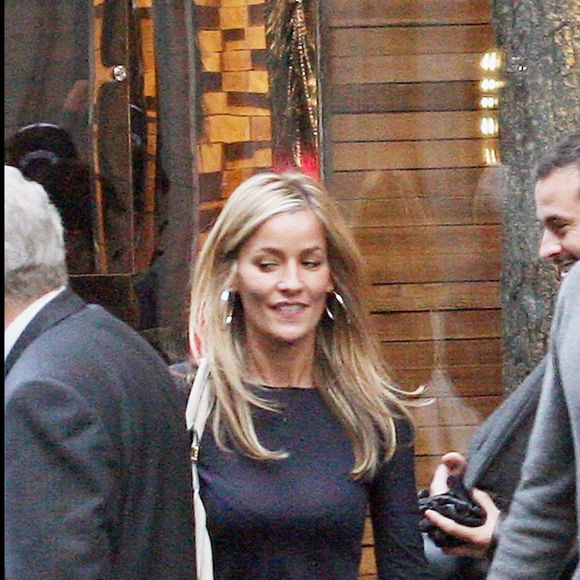 Exclusif - David Trezeguet et sa femme Beatriz (Beatrice) quittant une boutique Dsquared à Milan en septembre 2007.