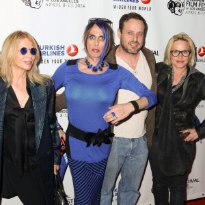 David Arquette, Rosanna Arquette, Alexis Arquette, Richmond Arquette et Patricia Arquette lors de l'ouverture du festival du film indien 2014 avec la projection du film "Sold" aux ArcLight Cinemas à Hollywood, le 8 avril 2014.