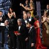 Jordan Horowitz, producteur de La La Land, au coeur du chaos avec l'équipe du film, annonce Moonlight lauréat de l'Oscar du meilleur film.