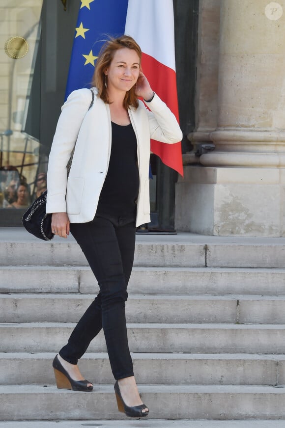 Axelle Lemaire, secrétaire d'état chargée du Numérique lors de la sortie du conseil des ministres de la rentrée au palais de l'Elysée à Paris, le 19 août 2015.