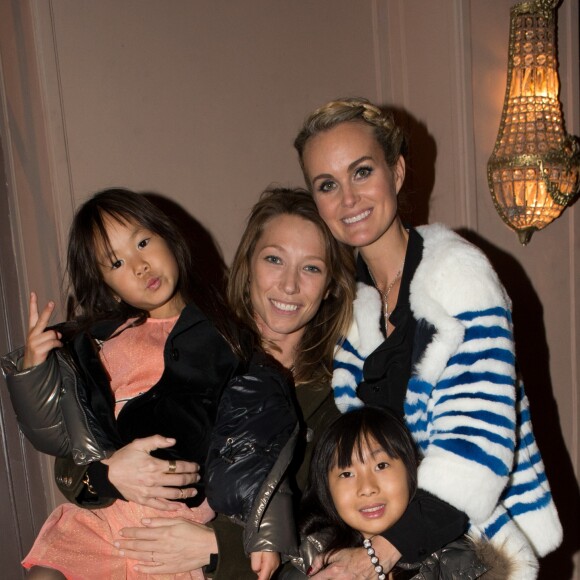 Exclusif - Laura Smet, Laeticia Hallyday et ses filles Jade et Joy - Aftershow apres le concert caritatif de Johnny Hallyday pour l'association de sa femme "La Bonne Etoile", qui vient en aide aux enfants du Vietnam, au Trianon a Paris, le 15 decembre 2013.