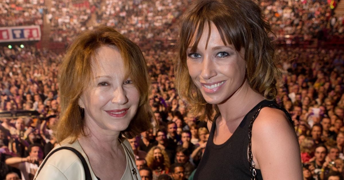 Film Avec Nathalie Baye Et Laura Smet Exclusif - Nathalie Baye et sa fille Laura Smet - People au concert de