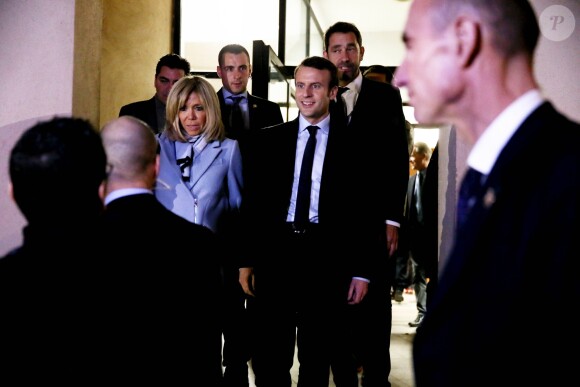 Brigitte Macron (Trogneux) a rejoint son mari Emmanuel Macron dans le cadre de son déplacement à Carpentras, le 17 février 2017. © Dominique Jacovides/Bestimage