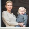 Le prince Jacques et la princesse Gabriella de Monaco avec leurs parents le prince Albert et la princesse Charlene au balcon du palais princier le 27 janvier 2017 lors des célébrations de sainte Dévote. © Michael Alesi / Bestimage