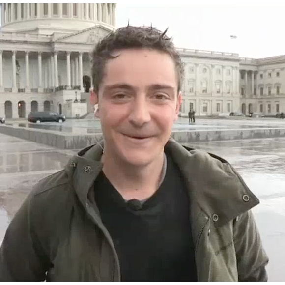 Florence Foresti et son duplex avec Martin Weill dans "Quotidien" sur TMC. Le 1er mars 2017.