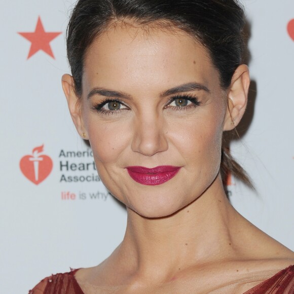 Katie Holmes à la soirée American Heart Association's Go Red For Women Red Dress Collection 2017 à New York le 9 février 2017