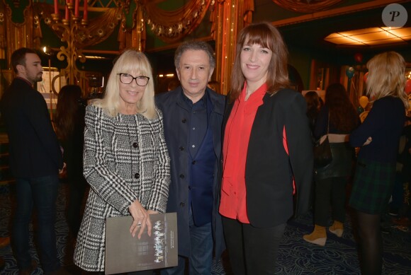 Exclusif - Michel Drucker, sa femme Dany Saval et Stéfanie Jarre à la générale de la comédie musicale Les Choristes au théâtre des Folies Bergère à Paris, France, le 2 mars 2017.