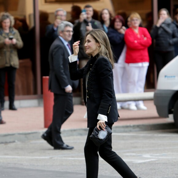 La reine Letizia d'Espagne arrive à la réunion du conseil consultatif de la fondation BBVA à Madrid, Espagne, le 28 février 2017.