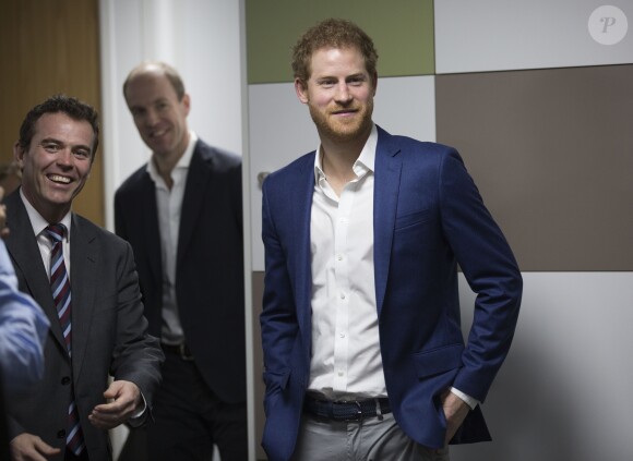 Le prince Harry visite Big White Wall, un service de santé mentale à Londres le 27 février 2017.