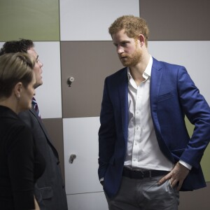 Le prince Harry visite Big White Wall, un service de santé mentale à Londres le 27 février 2017.