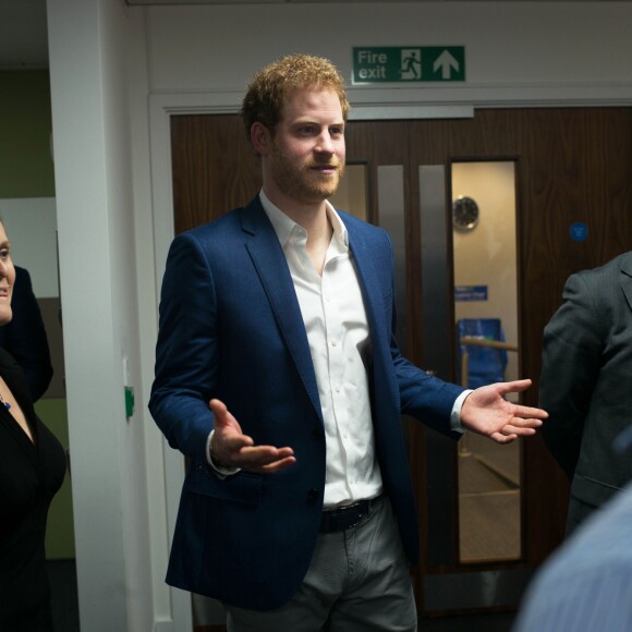 Le prince Harry visite Big White Wall, un service de santé mentale à Londres le 27 février 2017.