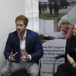 Le prince Harry visite Big White Wall, un service de santé mentale à Londres le 27 février 2017.