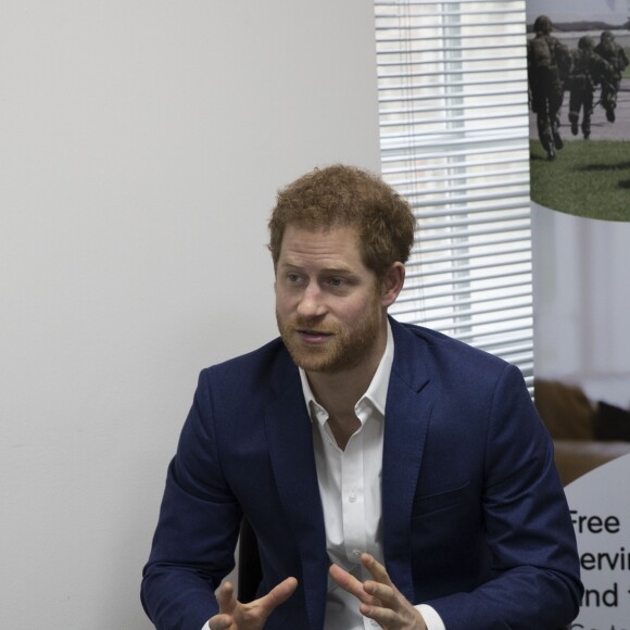 Le prince Harry visite Big White Wall, un service de santé mentale à Londres le 27 février 2017.