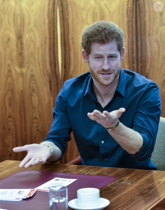 Le prince Harry au centre civique de Gateshead pour un colloque du projet Walking With the Wounded le 21 février 2017.